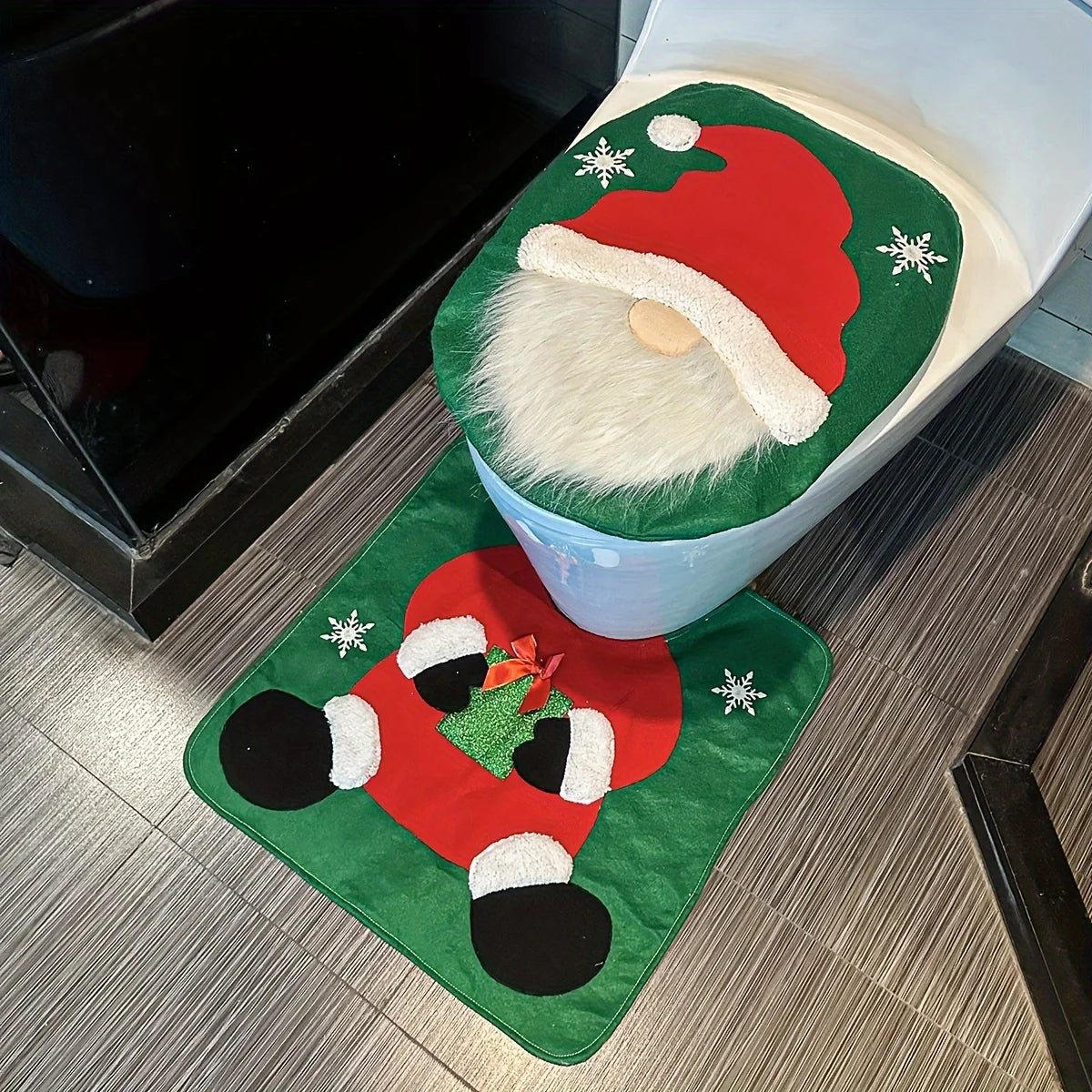 Christmas Santa Gnome Toilet Cover Set, Festive Bathroom Decor. Perfect Holiday Home Gift & Accessories.